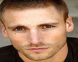 Walker is a victim of heterochromia iridium due to which one of his eyes is blue and the other is brown or hazel.